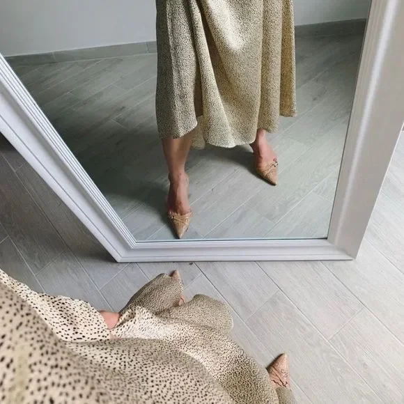 Zara Midi Dress Round Neck Long Sleeve - Picture 2 of 8